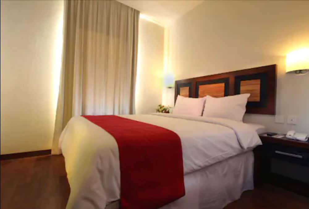 Lampion Hotel Solo Dış mekan fotoğraf