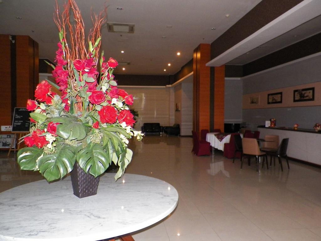 Lampion Hotel Solo Dış mekan fotoğraf